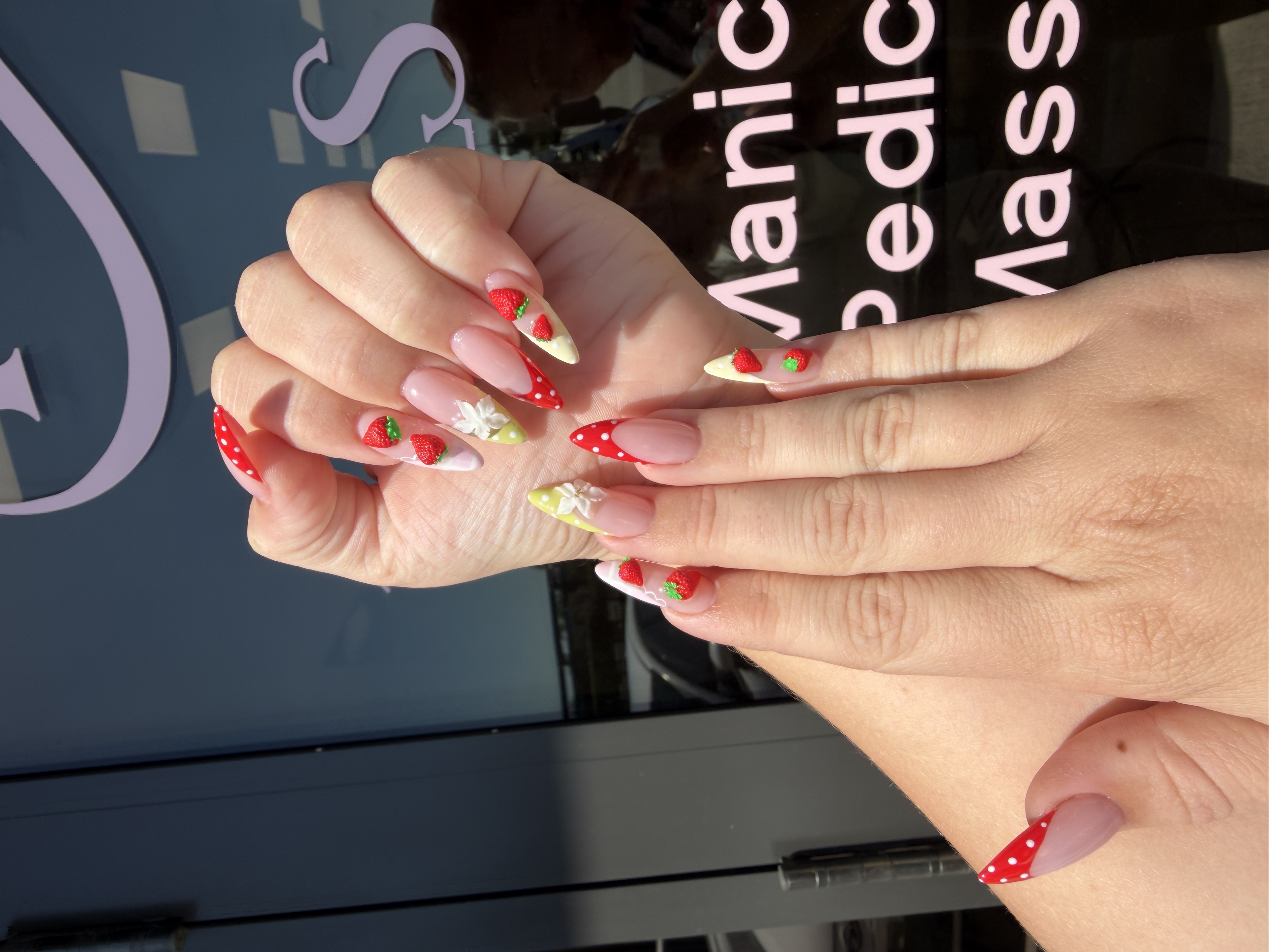 Luxe House Manicure